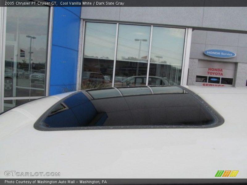Cool Vanilla White / Dark Slate Gray 2005 Chrysler PT Cruiser GT