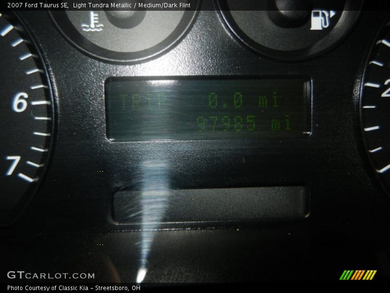 Light Tundra Metallic / Medium/Dark Flint 2007 Ford Taurus SE