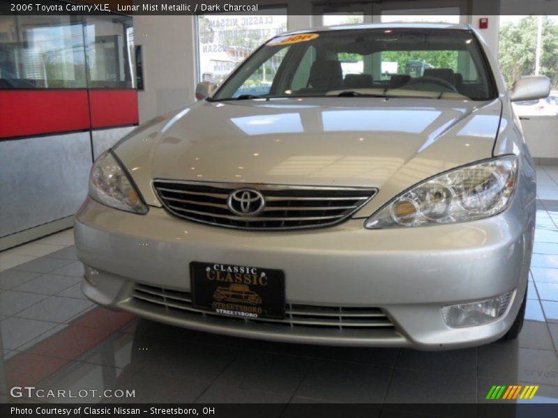 Lunar Mist Metallic / Dark Charcoal 2006 Toyota Camry XLE