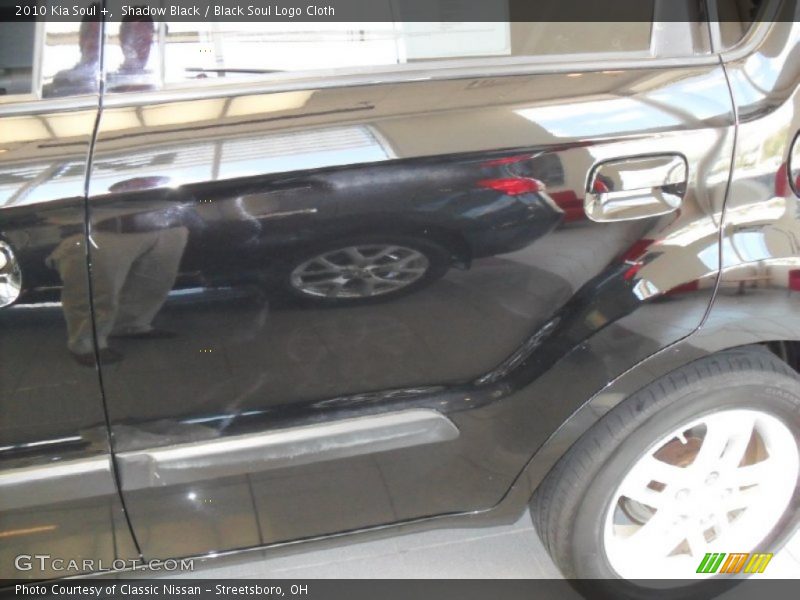 Shadow Black / Black Soul Logo Cloth 2010 Kia Soul +