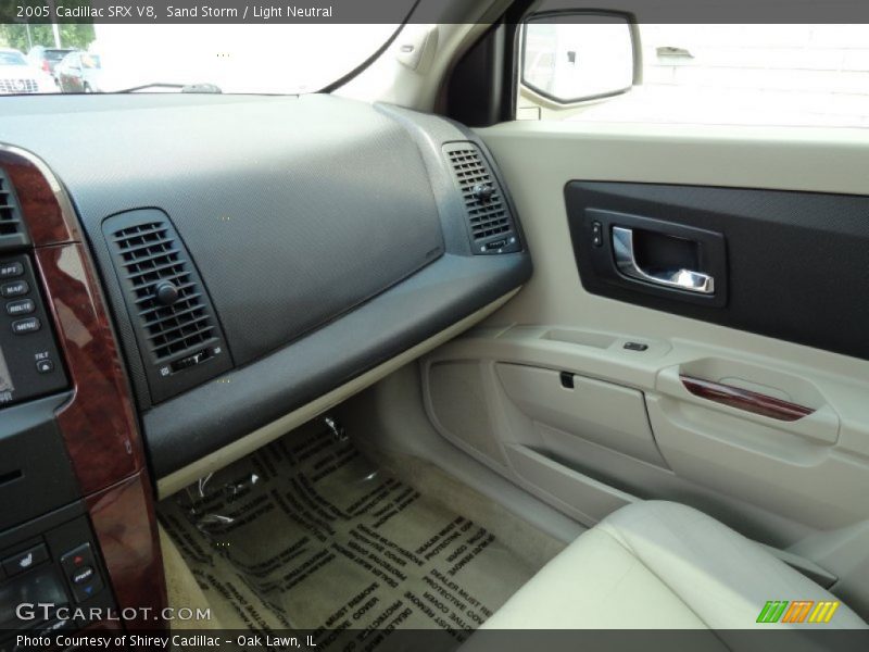 Sand Storm / Light Neutral 2005 Cadillac SRX V8