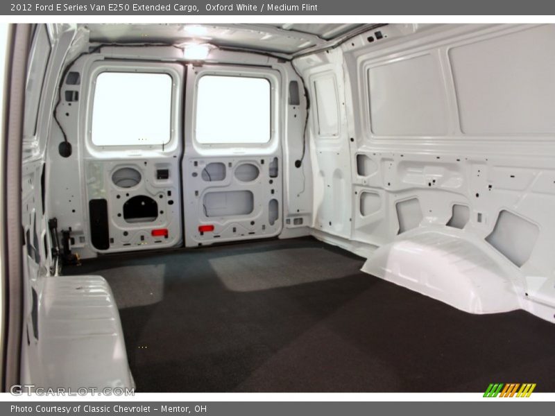  2012 E Series Van E250 Extended Cargo Trunk