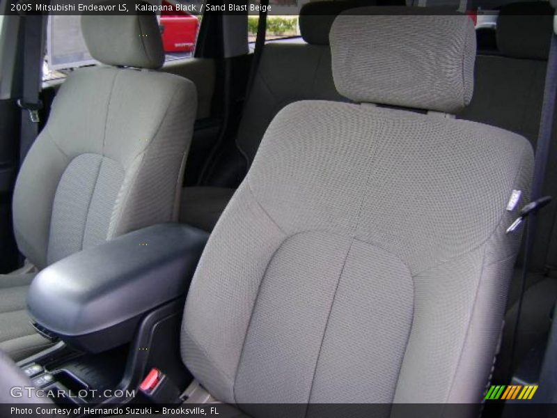 Kalapana Black / Sand Blast Beige 2005 Mitsubishi Endeavor LS