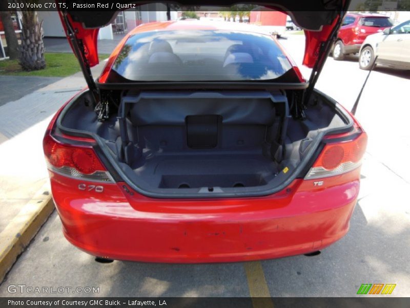 Passion Red / Quartz 2010 Volvo C70 T5