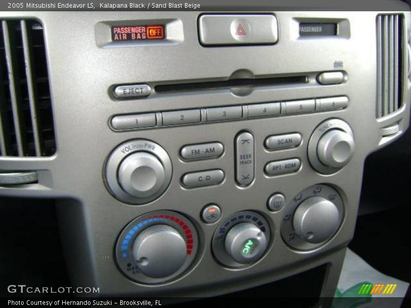 Kalapana Black / Sand Blast Beige 2005 Mitsubishi Endeavor LS