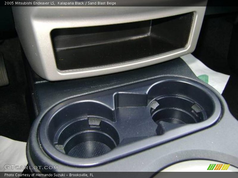 Kalapana Black / Sand Blast Beige 2005 Mitsubishi Endeavor LS