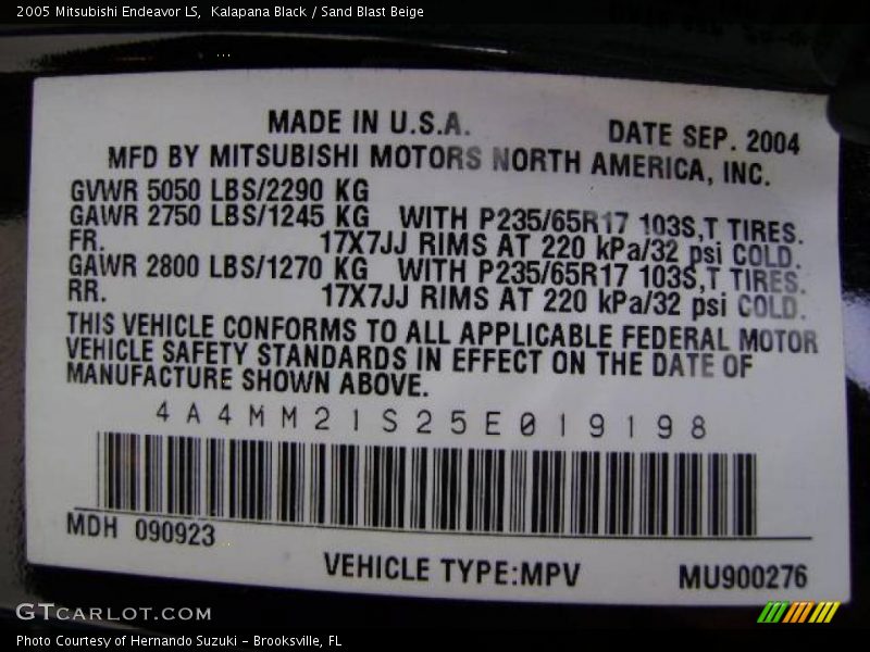 Kalapana Black / Sand Blast Beige 2005 Mitsubishi Endeavor LS