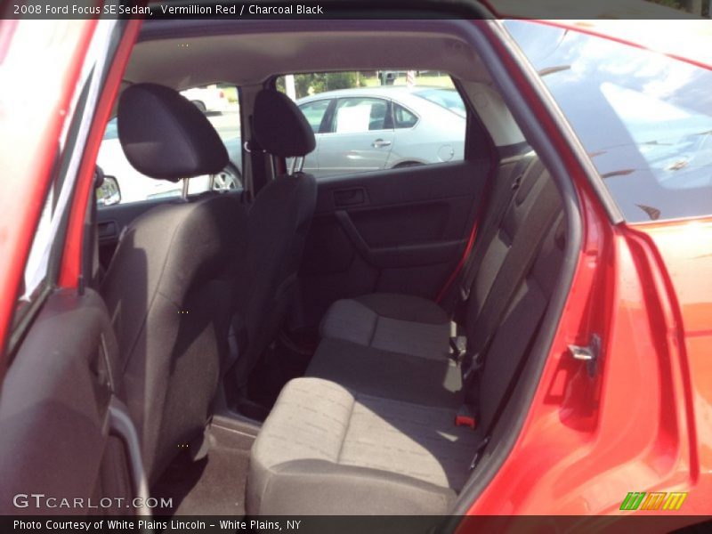 Vermillion Red / Charcoal Black 2008 Ford Focus SE Sedan