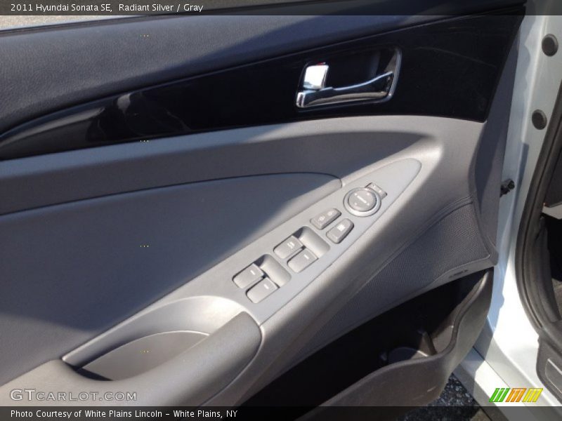 Radiant Silver / Gray 2011 Hyundai Sonata SE