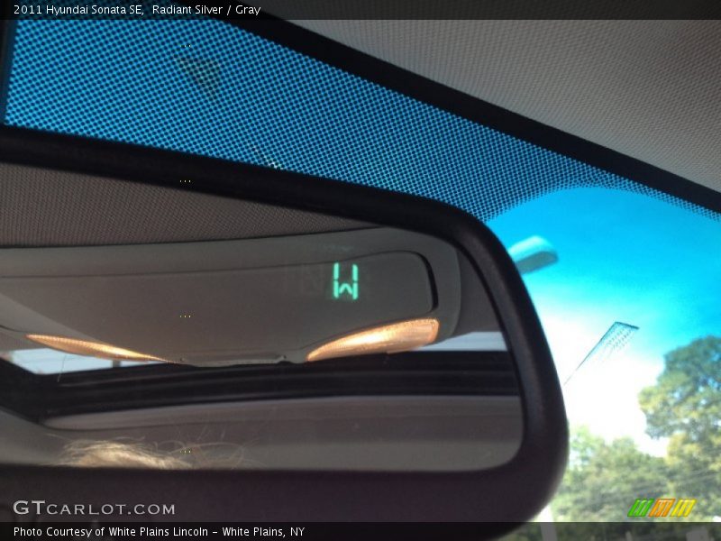 Radiant Silver / Gray 2011 Hyundai Sonata SE