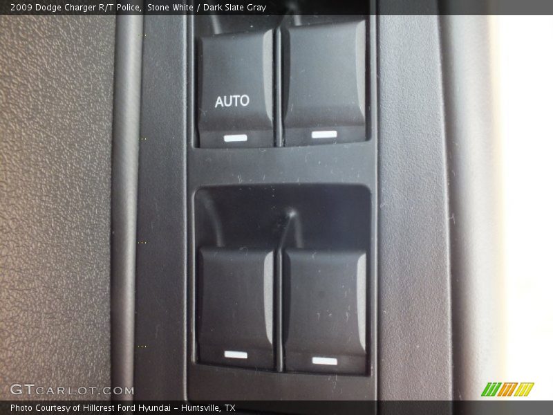 Controls of 2009 Charger R/T Police