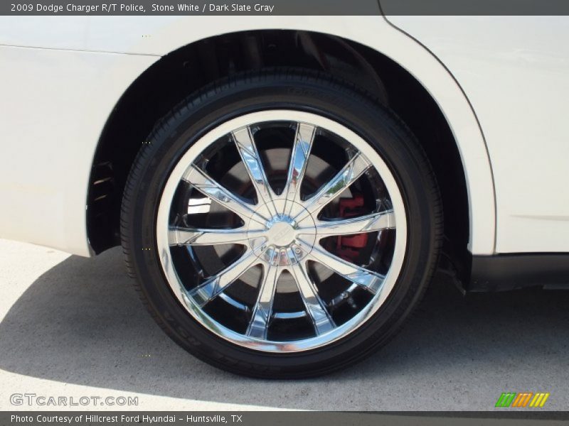 Custom Wheels of 2009 Charger R/T Police
