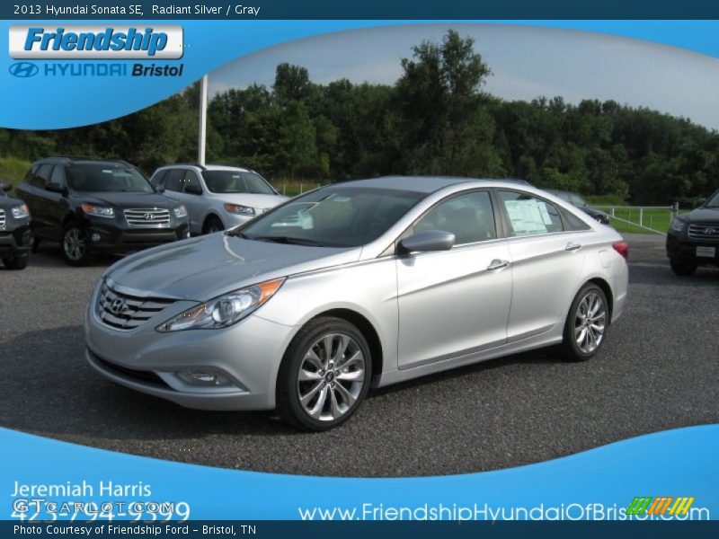 Radiant Silver / Gray 2013 Hyundai Sonata SE