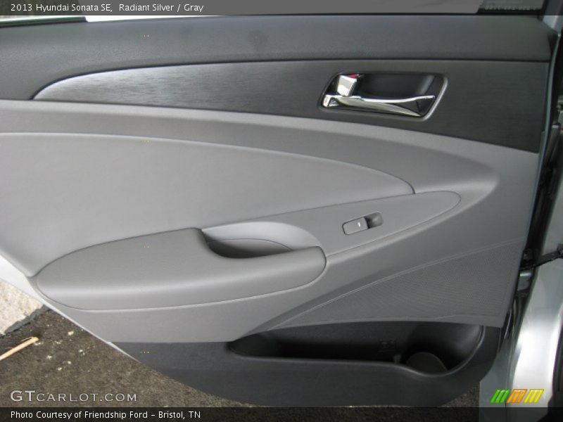 Radiant Silver / Gray 2013 Hyundai Sonata SE
