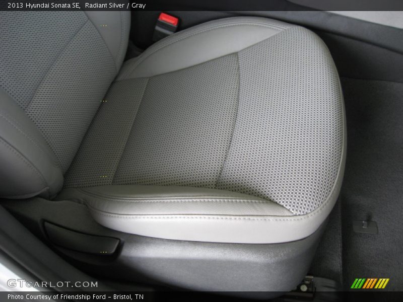 Radiant Silver / Gray 2013 Hyundai Sonata SE
