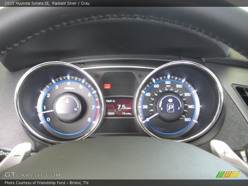 Radiant Silver / Gray 2013 Hyundai Sonata SE