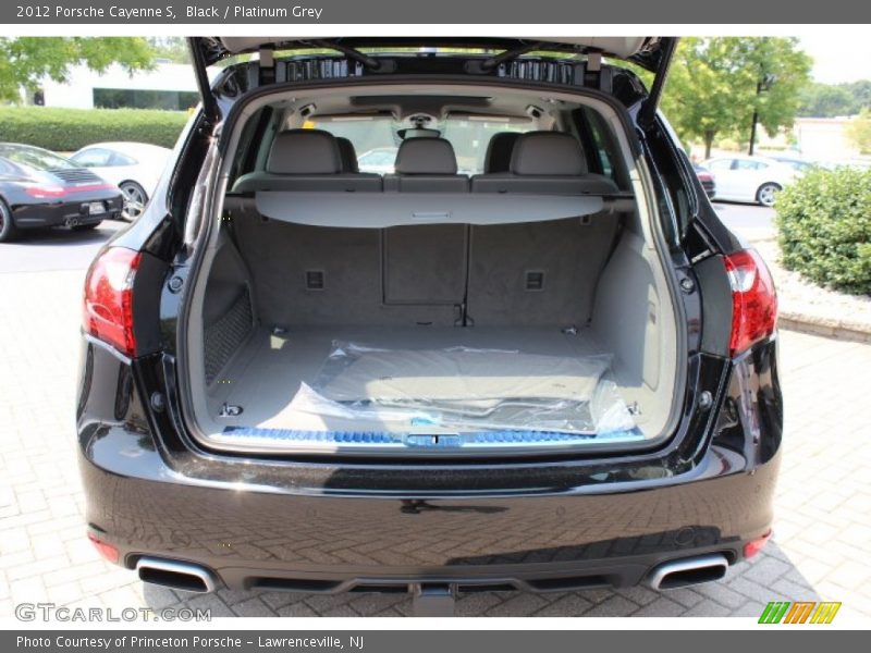  2012 Cayenne S Trunk