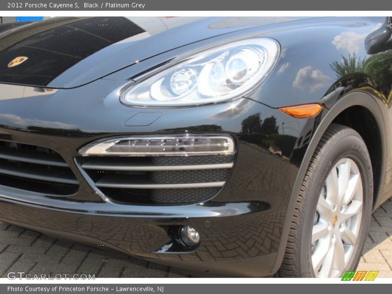 Black / Platinum Grey 2012 Porsche Cayenne S