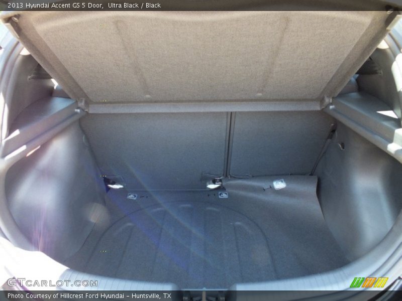  2013 Accent GS 5 Door Trunk