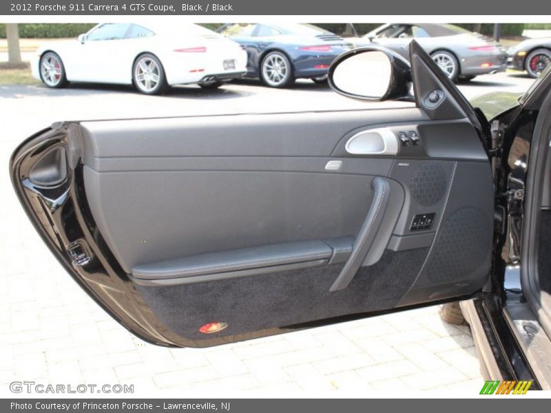Door Panel of 2012 911 Carrera 4 GTS Coupe