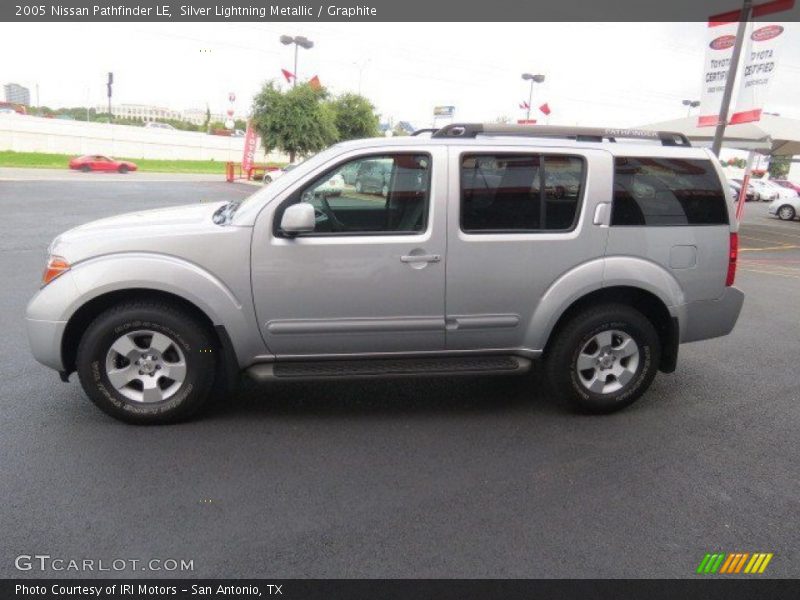 Silver Lightning Metallic / Graphite 2005 Nissan Pathfinder LE