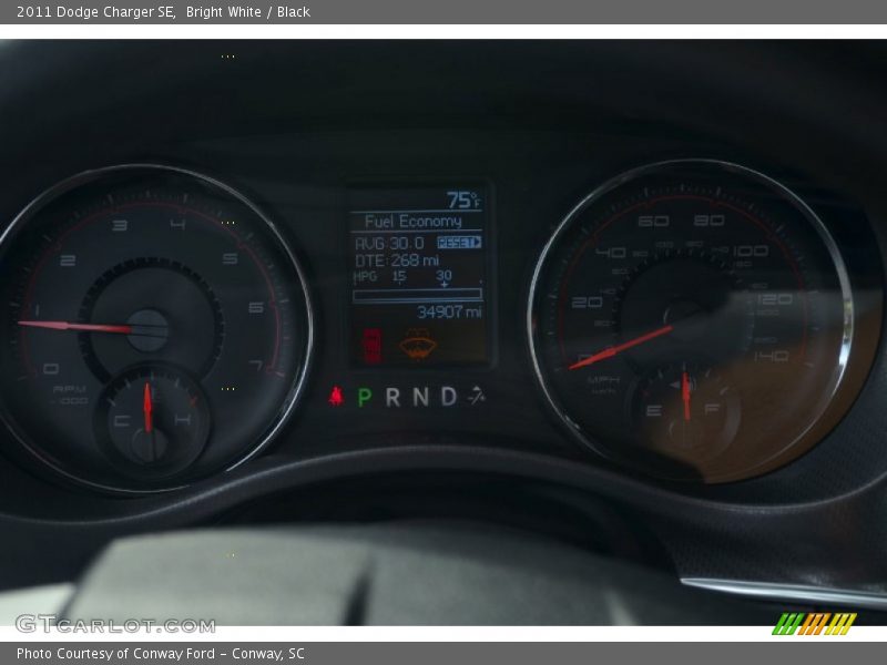 Bright White / Black 2011 Dodge Charger SE