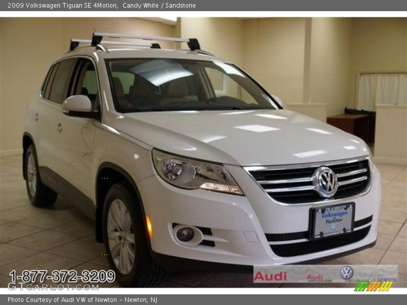 Candy White / Sandstone 2009 Volkswagen Tiguan SE 4Motion