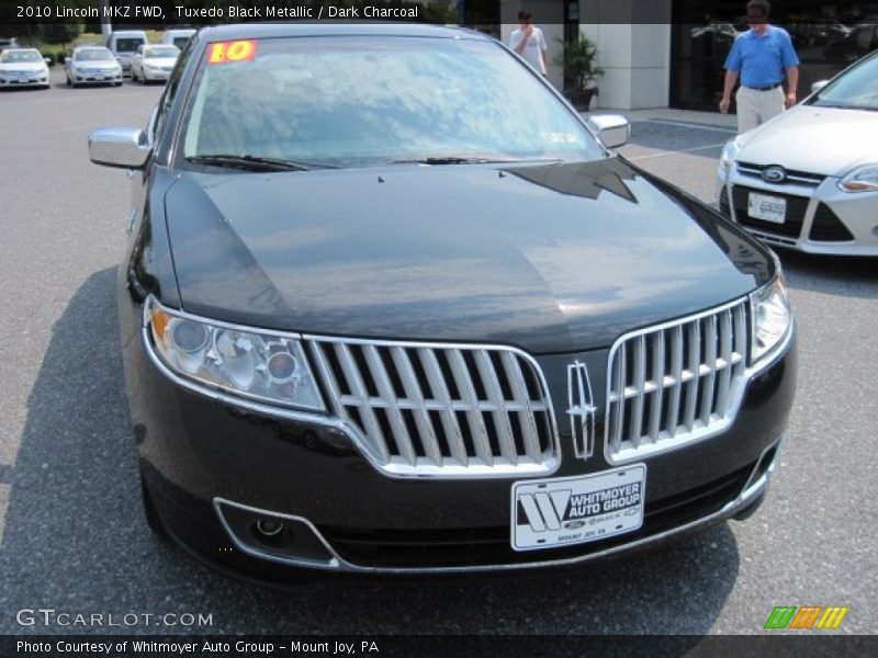 Tuxedo Black Metallic / Dark Charcoal 2010 Lincoln MKZ FWD