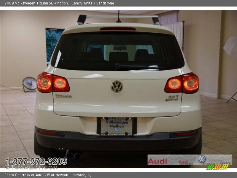 Candy White / Sandstone 2009 Volkswagen Tiguan SE 4Motion