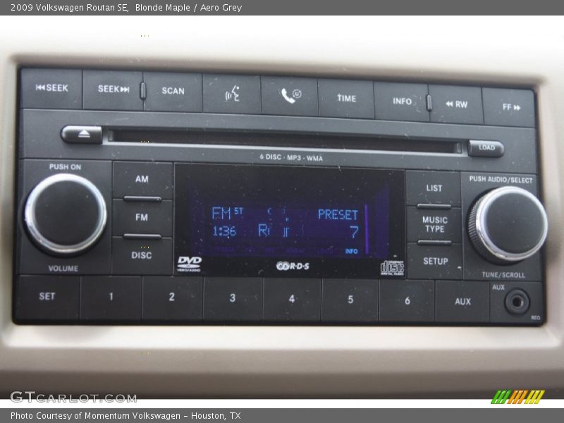 Blonde Maple / Aero Grey 2009 Volkswagen Routan SE