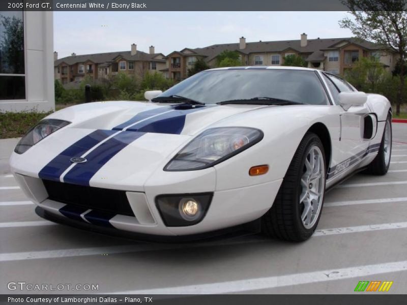 Front 3/4 View of 2005 GT 