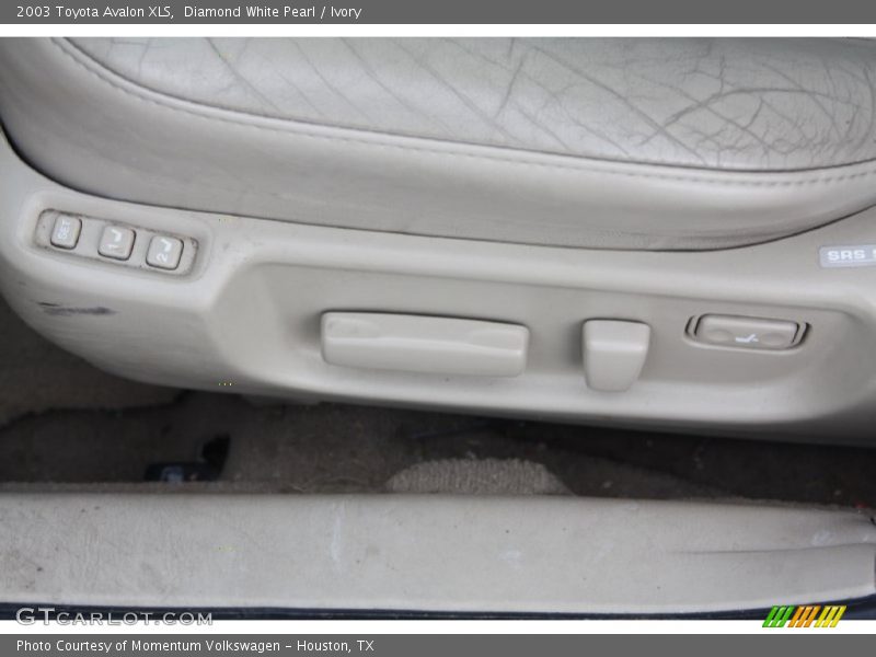 Diamond White Pearl / Ivory 2003 Toyota Avalon XLS