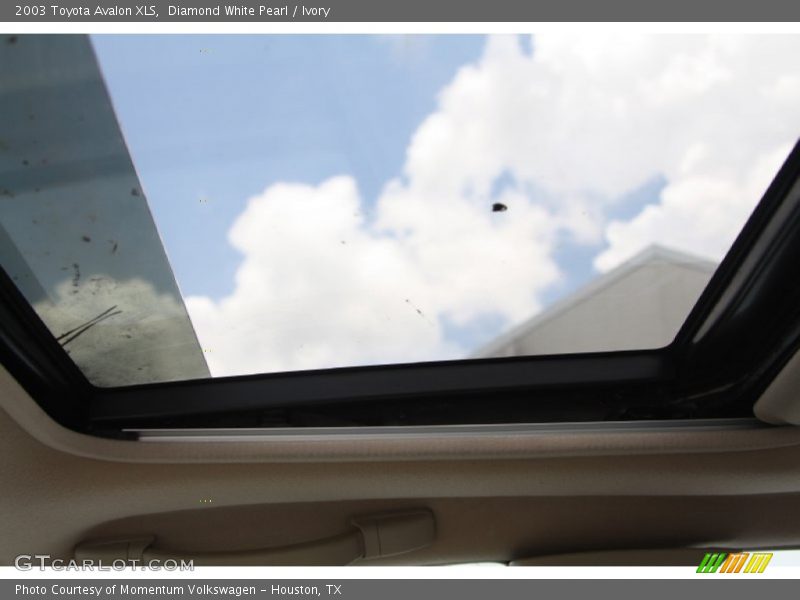 Diamond White Pearl / Ivory 2003 Toyota Avalon XLS