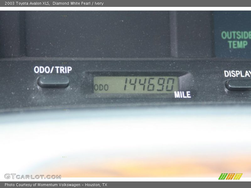 Diamond White Pearl / Ivory 2003 Toyota Avalon XLS