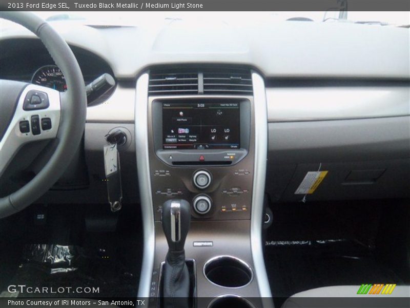 Tuxedo Black Metallic / Medium Light Stone 2013 Ford Edge SEL