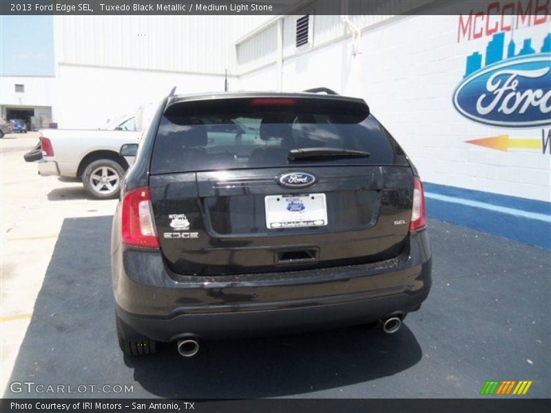 Tuxedo Black Metallic / Medium Light Stone 2013 Ford Edge SEL