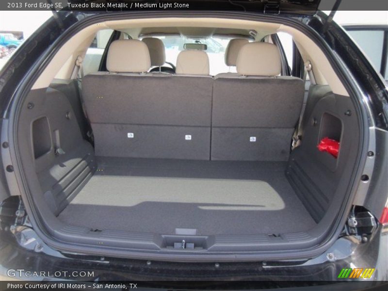 Tuxedo Black Metallic / Medium Light Stone 2013 Ford Edge SE
