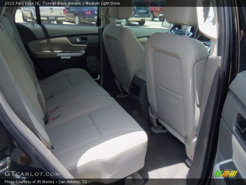 Tuxedo Black Metallic / Medium Light Stone 2013 Ford Edge SE