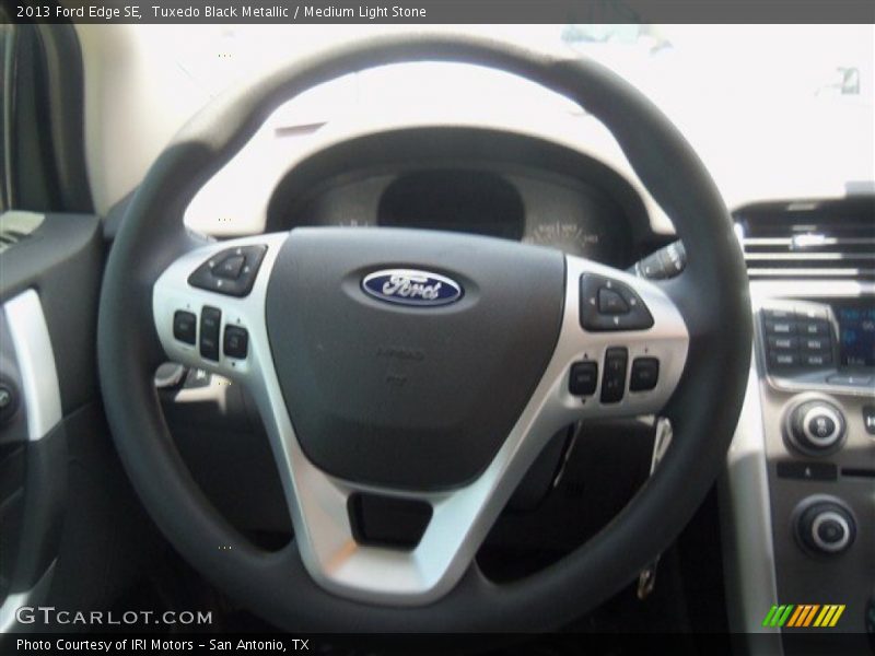 Tuxedo Black Metallic / Medium Light Stone 2013 Ford Edge SE