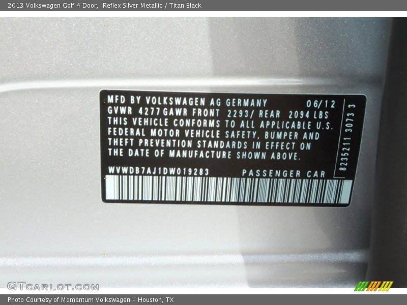 Reflex Silver Metallic / Titan Black 2013 Volkswagen Golf 4 Door