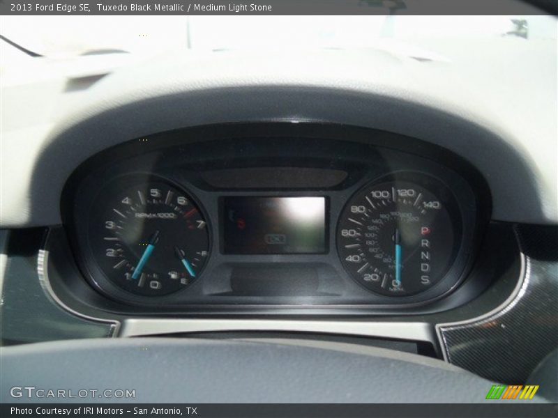 Tuxedo Black Metallic / Medium Light Stone 2013 Ford Edge SE