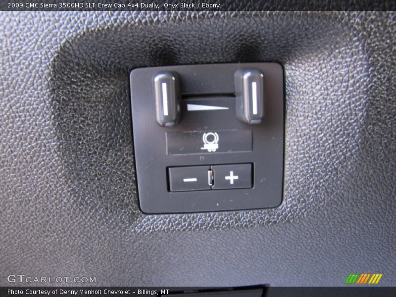 Controls of 2009 Sierra 3500HD SLT Crew Cab 4x4 Dually