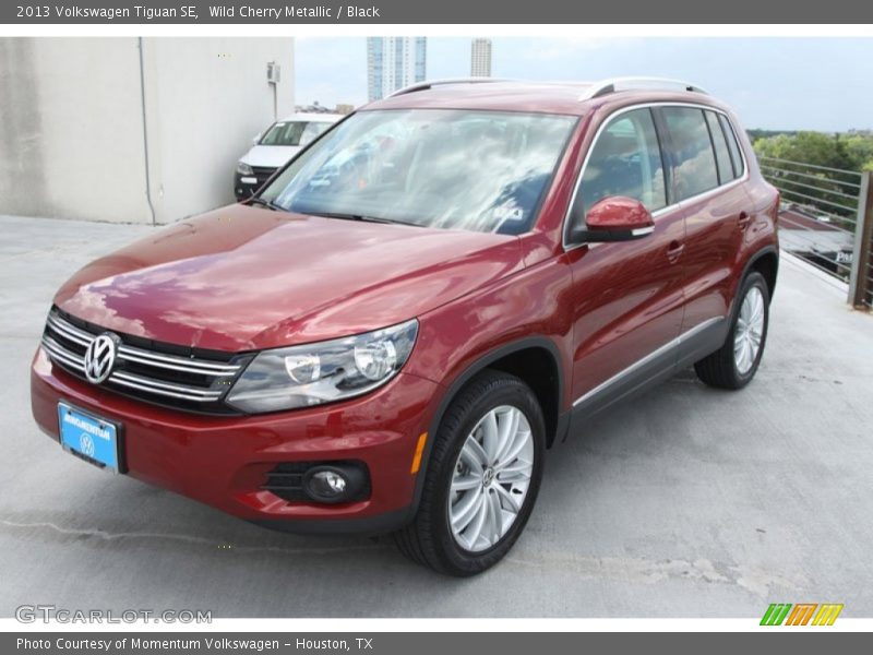Wild Cherry Metallic / Black 2013 Volkswagen Tiguan SE