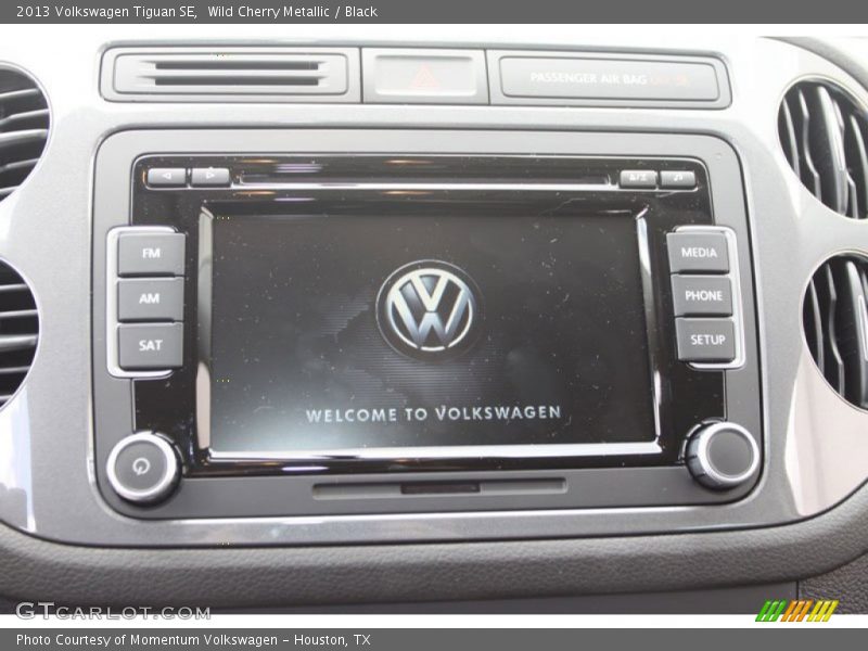 Controls of 2013 Tiguan SE