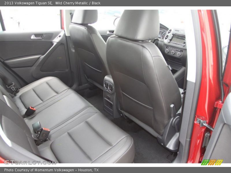 Wild Cherry Metallic / Black 2013 Volkswagen Tiguan SE