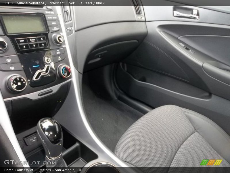 Iridescent Silver Blue Pearl / Black 2013 Hyundai Sonata SE