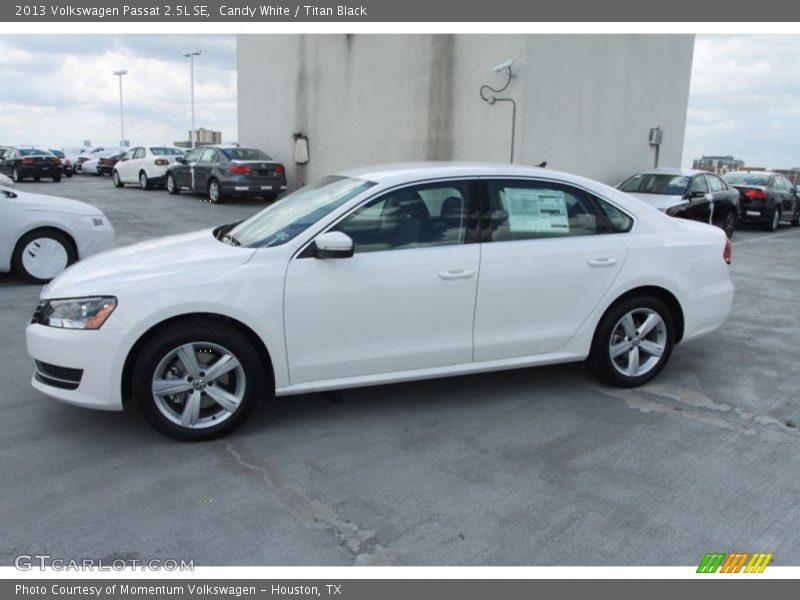 Candy White / Titan Black 2013 Volkswagen Passat 2.5L SE