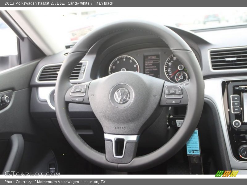  2013 Passat 2.5L SE Steering Wheel