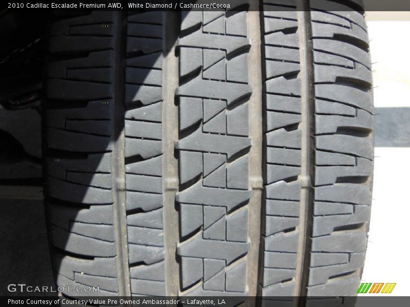 White Diamond / Cashmere/Cocoa 2010 Cadillac Escalade Premium AWD