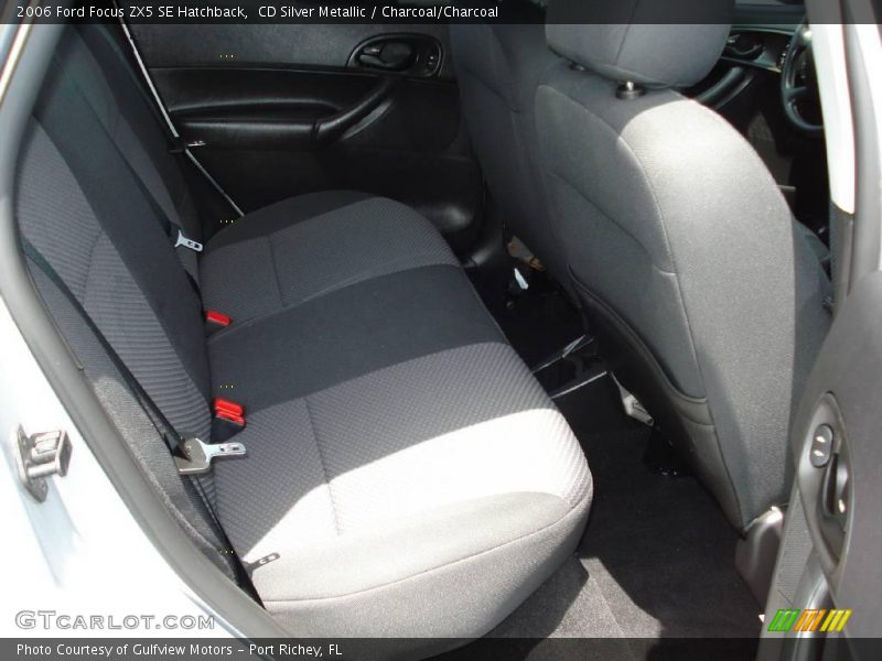 CD Silver Metallic / Charcoal/Charcoal 2006 Ford Focus ZX5 SE Hatchback